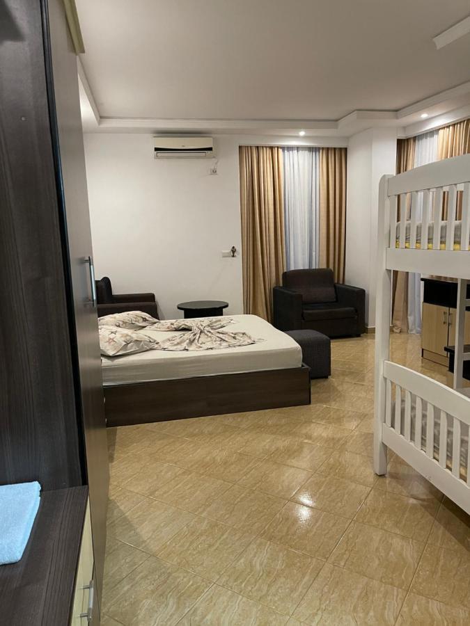 Hotel Zverneci מראה חיצוני תמונה