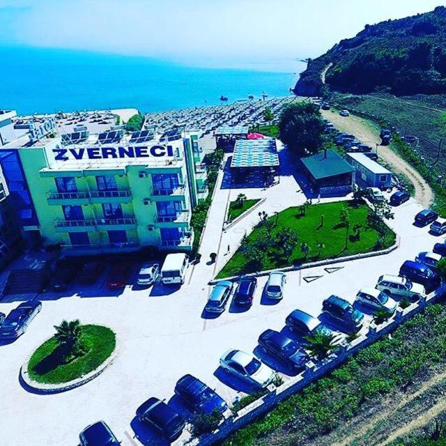 Hotel Zverneci מראה חיצוני תמונה